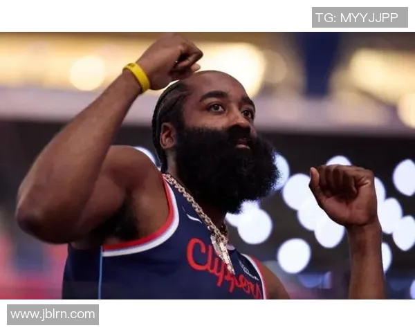 哈登正式宣布加盟湖人，签约3年球迷欢呼雀跃，期待总冠军的到来